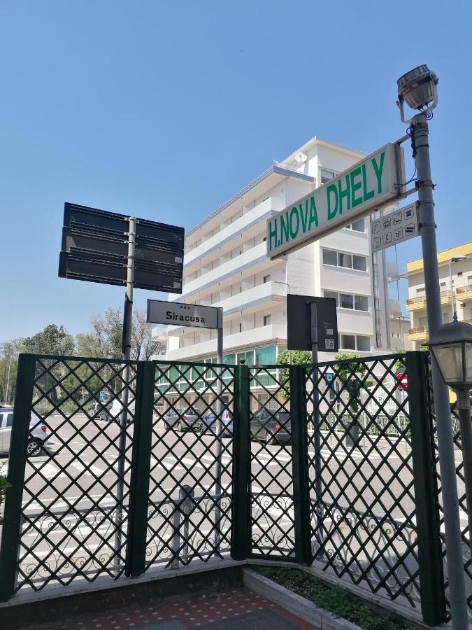 Hotel Nova Dhely Rimini Exterior photo